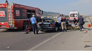 Gaziantepte iki otomobil çarpıştı: 1 ölü, 2 yaralı