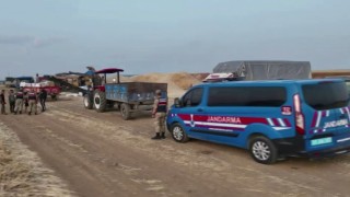 Gaziantepte jandarmadan anız yangınlarına karşı dron ile denetim