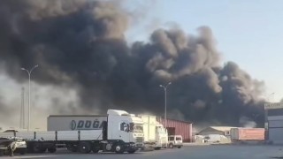 Gaziantepte yoğun dumana neden olan lastik yangını korkuttu