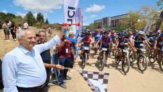 Gebze Uluslararası Dağ Bisikleti Kupası ilgi gördü