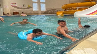 Gediz Belediyesinden öğrencilere aquapark sürprizi