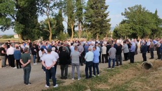 Gelenek yine yerine getirildi, 10 bin kişi aynı anda bayramlaştı