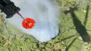 Germencikteki orman yangına 6 helikopter ile müdahale ediliyor