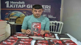 Gözleri görmüyor, kalemi hayata dokunuyor