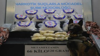 Hakkaride bir tırda 66 kilo 120 gram metamfetamin ele geçirildi