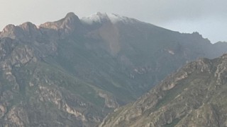 Hakkaride haziran ayında kar sürprizi