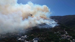Hataydaki orman yangınına havadan ve karadan müdahale dron ile görüntülendi