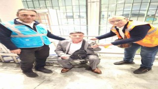 Havalimanında unutulan 10 bin dolar sahibine teslim edildi