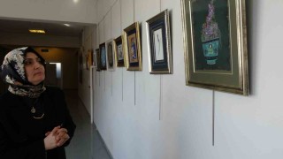 Hayali olan sergiyi 49 yaşında açtı