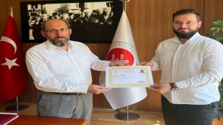 Hisarcık Kaymakamı Bahardan İlçe Müftüsü Akyol ve personele başarı belgesi