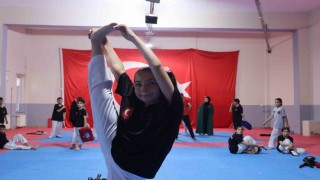 Hobi olarak başladığı taekwondoda Kayseri şampiyonu oldu