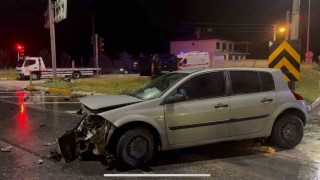 İki otomobilin çarpıştığı kazada 6 kişi yaralandı