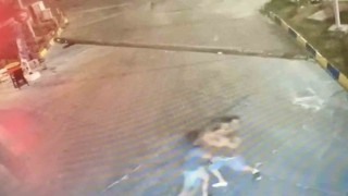 İki paket sigara için kasiyeri bıçakladılar: O anlar kamerada