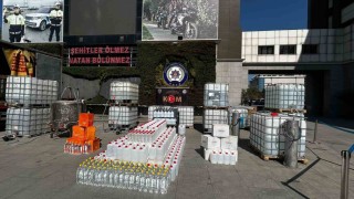 İstanbulda yaklaşık 19 ton sahte alkol ele geçirildi