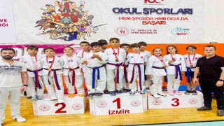 İzmir taekwondo müsabakalarında Aliağada 20 madalya sevinci
