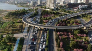 İzmirde trafiğe kayıtlı araç sayısı 2 milyonu aştı