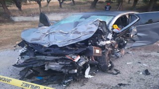 İzmirde zincirleme trafik kazası: 5 ölü, 2 yaralı