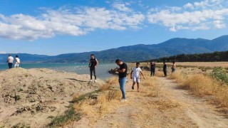 İznik Gölüne giren iki kuzen kayboldu