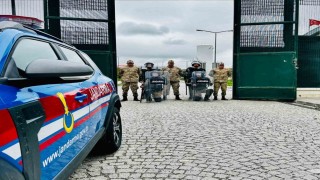 Jandarma ekiplerince 53 düzensiz göçmen yakalandı