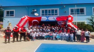 Jandarma, karne sevincine ortak oldu