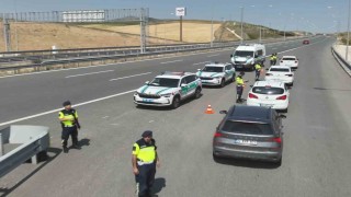 Jandarma otoyolda denetimlerini artırdı