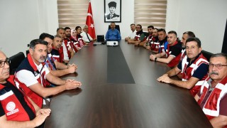 Kadirli’de Öğretmenlerden Oluşan AKUB Ekibi, Kaymakam Dolu’yu Ziyaret Etti