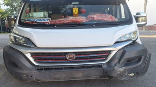 Karabükte okul servisi ile otomobil çarpıştı: 3 yaralı