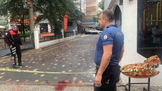 Karamanda 15 yaşındaki çocuk yolda yürürken bıçaklandı