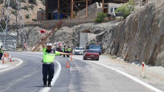 Karamanda jandarma ekiplerinden bayram denetimi