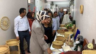 Karamanda kursiyerlerin el emeği yüzlerce eser sergilendi