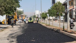 Karapınar caddesinde asfalt dökümüne başlandı