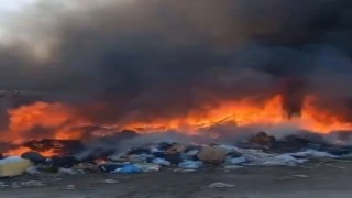 Karşıyaka Belediyesi katı atık tesisinde yangın
