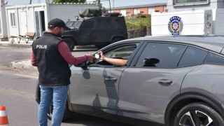 Karsta polis adeta göz açtırmıyor