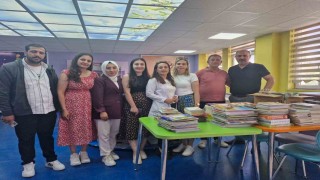 Karsta üniversite öğrencilerinden ilkokul öğrencilerine kitap desteği