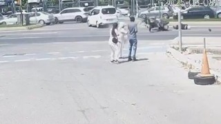 Kartalda yürekleri ağızlara getiren kaza: İki polisin yaralandığı kaza kamerada