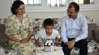 Kaymakam Dolu’dan Küçük Aras’a Doğum Günü Ziyareti