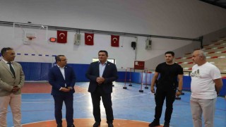 Kaymakam Yücelden spor kursuna ziyaret