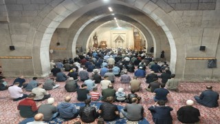Kayseride Bayram Namazında camiler doldu