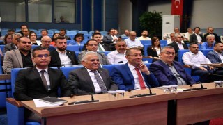 Kayseriyi Geleceğe Hazırlayan Başkan Büyükkılıç, Kent Konseyinde projelerini anlattı