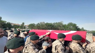 Kazada hayatını kaybeden özel harekat kursiyeri Konyada toprağa verildi