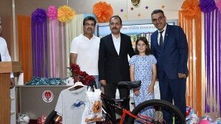 Kazanım Değerlendirme Sınavında Başarılı Olan Öğrenciler Ödüllendirildi