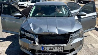 Kırıkkalede 3 araçlı zincirleme kaza: 3 yaralı