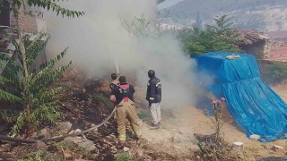 Kırkağaçtaki orman yangınına müdahale sürüyor: Bir mahalle tedbir amaçlı tahliye edildi
