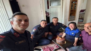 Kırşehirde Jandarmadan Down Sendromlu Sılaya Doğum Günü Sürprizi