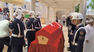 Kırşehirli uzman çavuş ve eşi trafik kazasında hayatını kaybetti