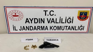 Koçarlıda ruhsatsız silah ele geçirildi