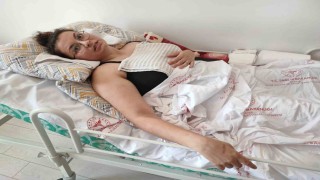 Adana'da Genç Öğretmen Balkondan Atıldı