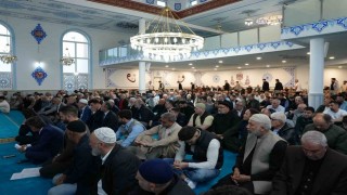 Kölnde yüzlerce Müslüman Kurban Bayramı namazını eda etti