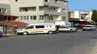 Komşusu olan karı kocayı vurdu kadının durumu ağır
