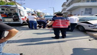 Kontrolden çıkan otomobil, elektrik direğine çarptı: 1 yaralı